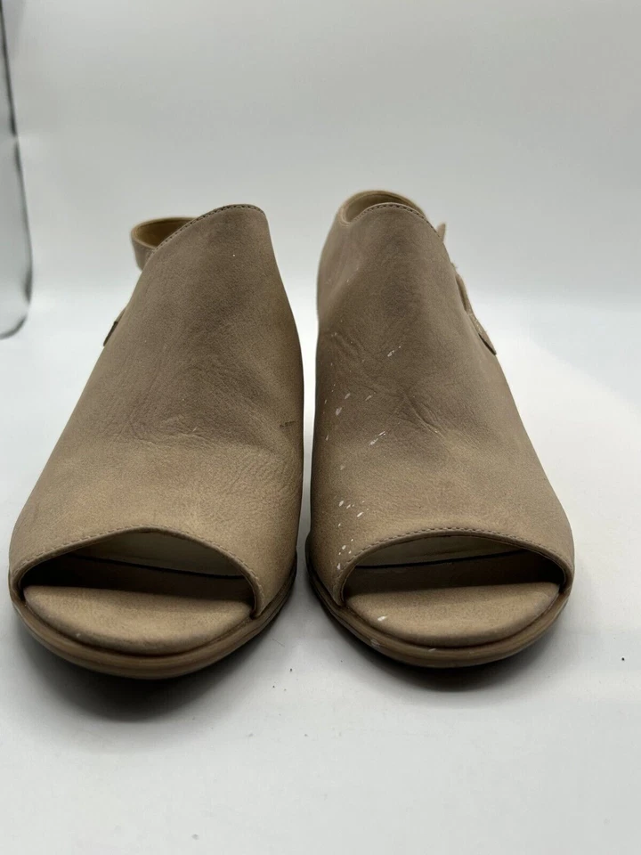 Sandalia de tacón naturalizador para mujer talla 8,5 M beige tacones en bloque punta abierta correa para el tobillo Foto 2 de 4