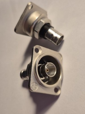 2x Neutrik NBB75DFI BNC 75Ohm Einbaubuchse isoliert D Gehäuse Kupplung Verbind.