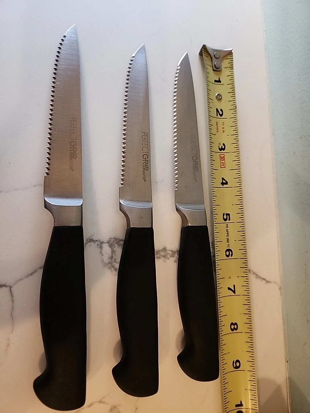 SABATIER Perfect Grip Serrated Steak Knives With Soft Black Handle Lot of 3
Opens in a new window or