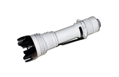 Manker Striker weiß USB-C Lade 2300 Lumen LED Taschenlampe Taschenlampe
