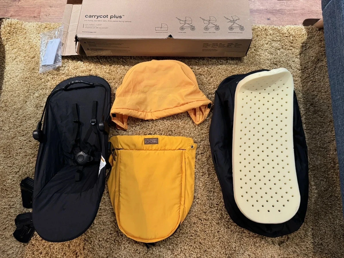 Carrycot plus parent facing cheap seat