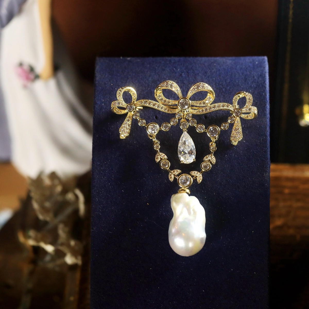 Floral Bow Tie Brooch Baroque Pearl Beautiful Era Style