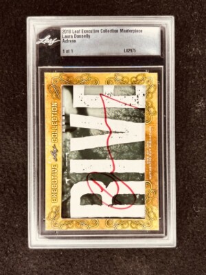 Laura Donnelly 2018 Leaf Cut Signature signed card slab 1/1 JSA Outlander Nevers