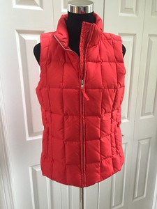 gap red puffer vest