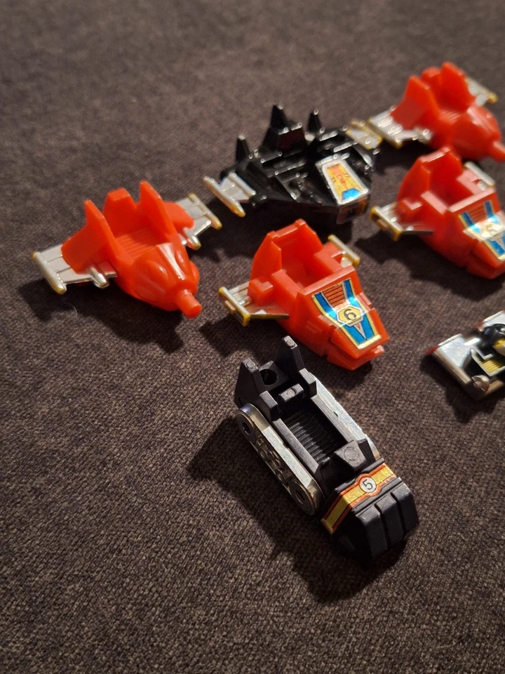 Diakron Multi-Force 14 Robot Takara Toys 1983 🤖Lanzador eléctrico para piezas Foto 4 de 4