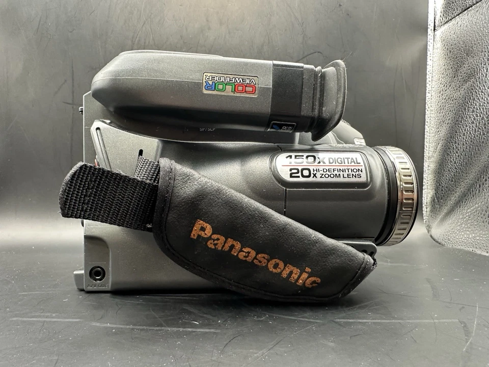 Panasonic PV-L551 Camcorder VHS-C 150x Zoom VHS-C VCR Transfer Fully Tested - Image 4 of 4