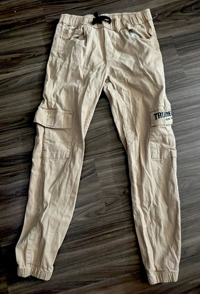 Calça jogger True Religion Cargo infantil tamanho M - Imagem 2 de 4