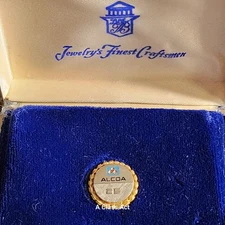 Vintage Alcoa 25 Years Service Lapel Pin 1/10 10K Gold. Original Box. Our B1886