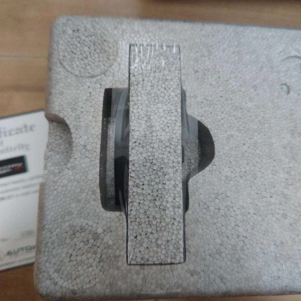 AUTOart 1/18 Hennessey Venom GT Spider Matte Carbon Diecast Model Ltd - Immagine 4 di 4