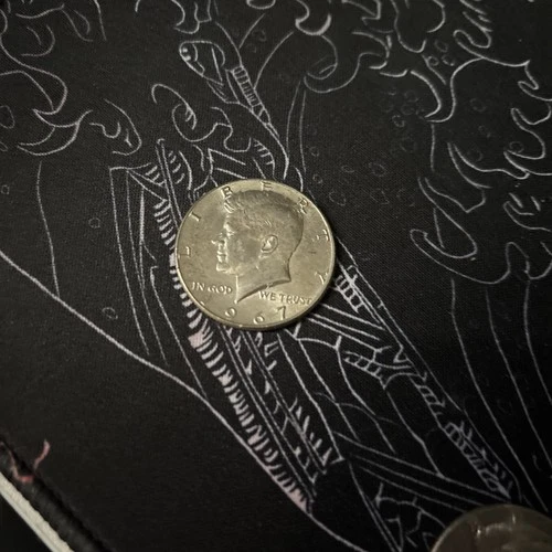 1967 P Kennedy Half Dollar 40% SILVER  *AU - ABOUT UNCIRCULATED*