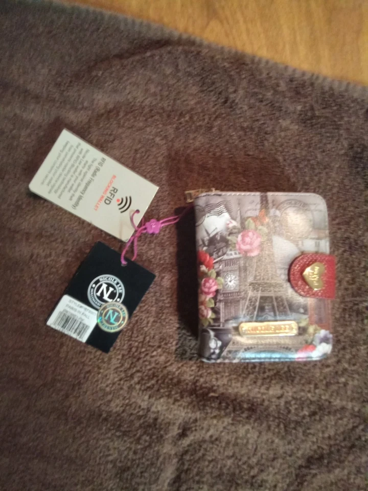 Cartera Nicole Lee Paris en otoño Foto 2 de 3