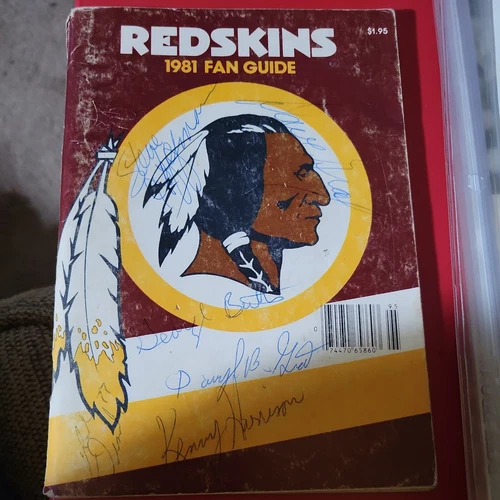 Washington Redskins 1981 Media Guide Autographed By 27 Jsa LOA joe Gibbs 1st Yea