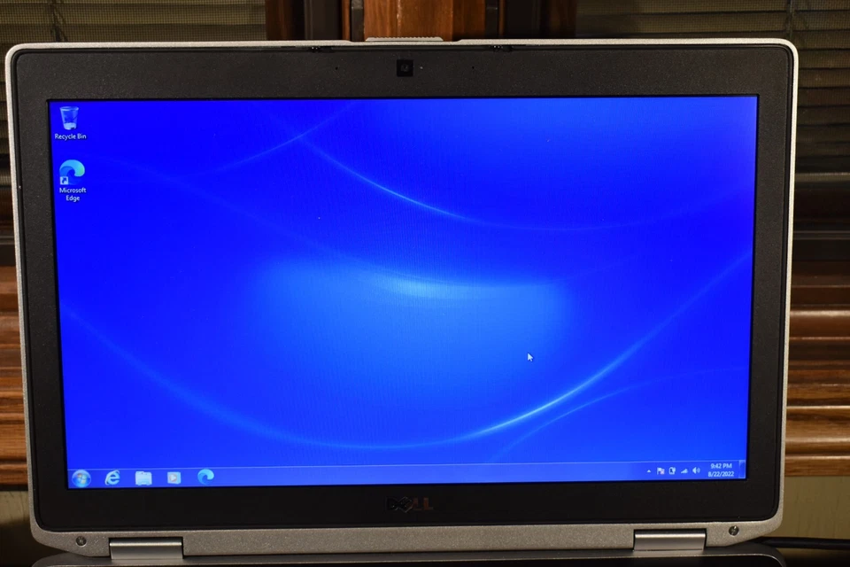 Dell Latitude E6520 Intel Core i5-2520 4GB RAM 128GB SSD Windows 7 Pro 32-bit - Image 3 of 4