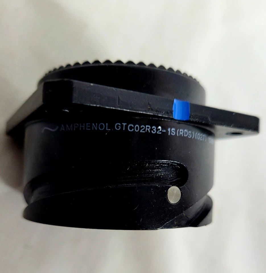 Amphenol 32-13 GTC02R32-15 3 Pin Connector - Image 3 of 4