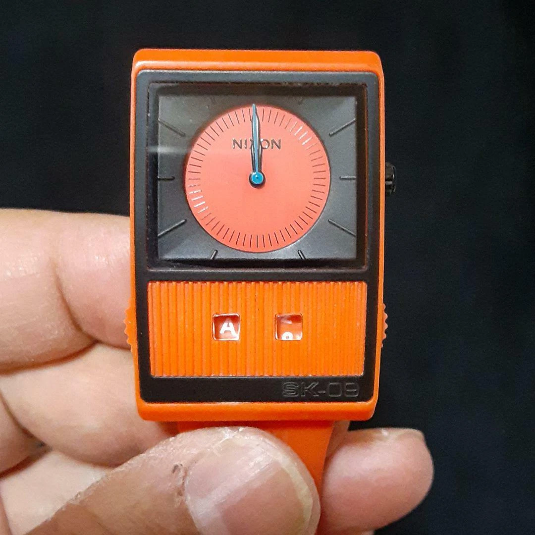 Nixon watch hotsell orange
