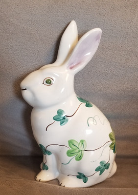  Herend Hungary Bunny Rabbit 7'' Figurine Hand-Painted Ivy Leaves Vines Porcelain