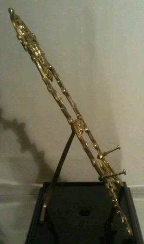 Gilt rococo style brass display stand with filligree with beautiful patination - Picture 3 of 3
