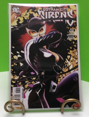 GOTHAM CITY SIRENS #7 DC COMICS FEBURARY 2010 CATWOMAN COVER *BEAUTIFUL*