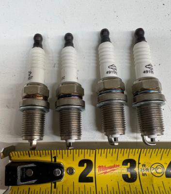 #ad Lot of 4 Briggs and Straton Genuine OEM Spark Plugs 491055T RC12YC Copper Plus $12.99