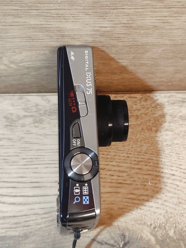 Canon IXUS 75 Digital Camera. No Charger - Picture 5 of 10