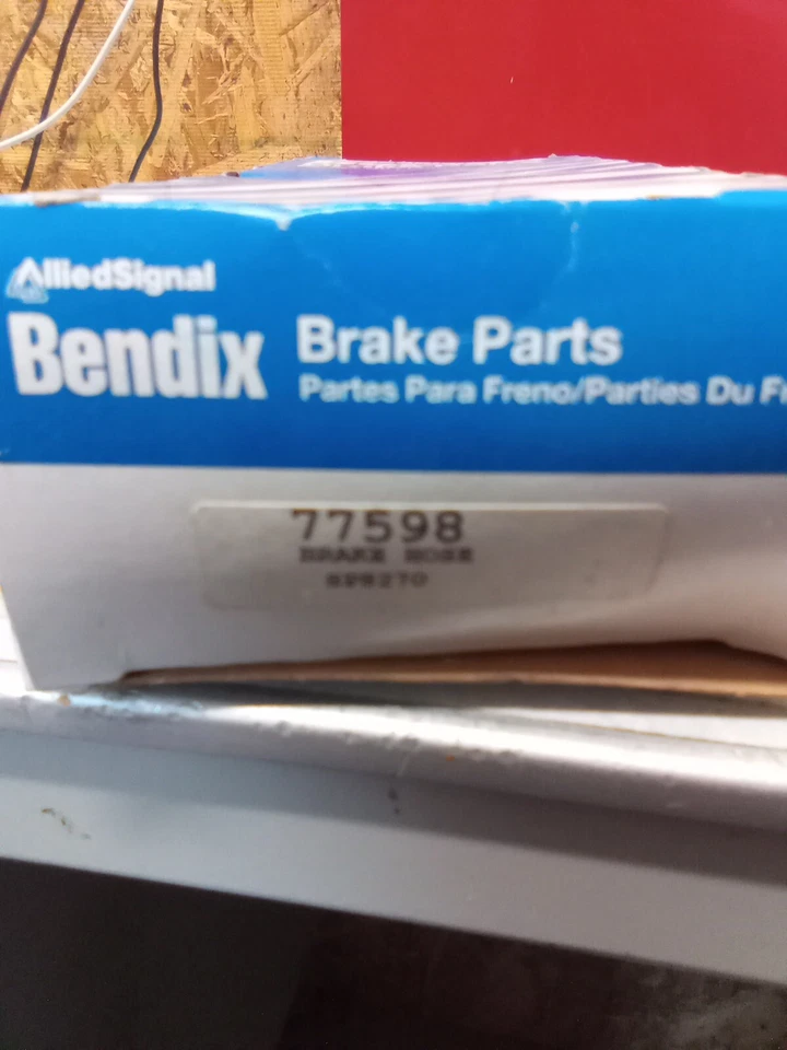 Manguera de freno AlliedSignal Bendix 77598 Foto 2 de 4