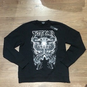 black jumper black jeans