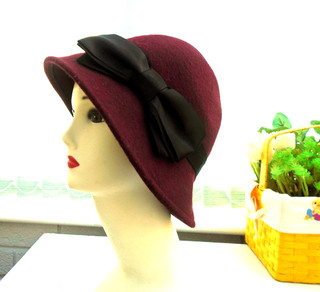 Cappello donna vintage anni 40 stile guerra in feltro marrone