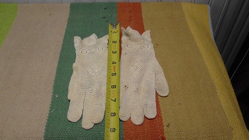 Antique Victorian Gloves Lace Hand Crocheted Cuffed Lace Ladies' Size S - Picture 5 of 5