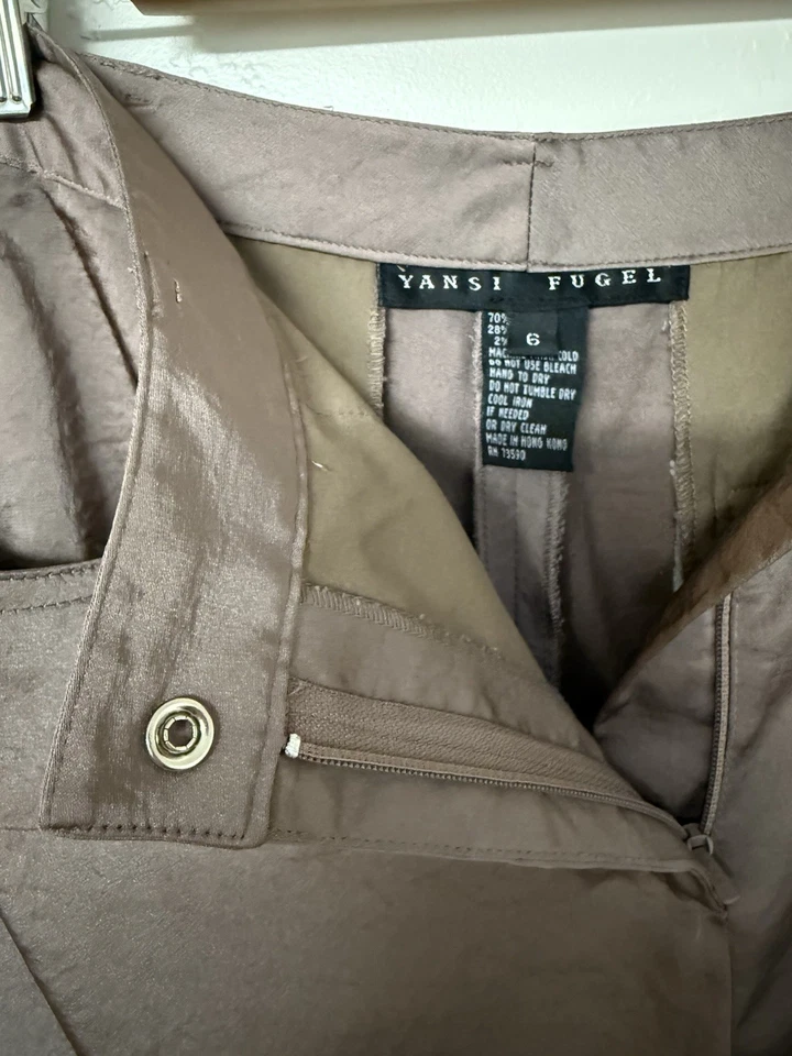 Calça Cropped Yansi Fugel tamanho 6 Taupe - Imagem 4 de 4