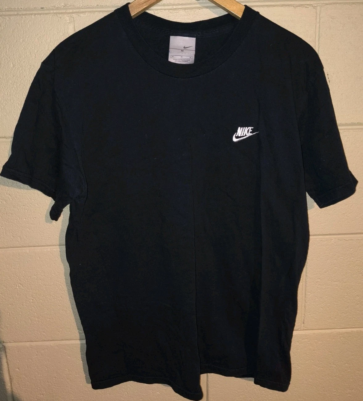Nike Men's T-Shirt Embroidered Logo Athletic Short Sleeve