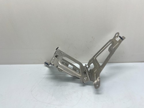 Mercedes Benz C Klasse W205 2019 Motorsteuergerät Halterung A2135400140