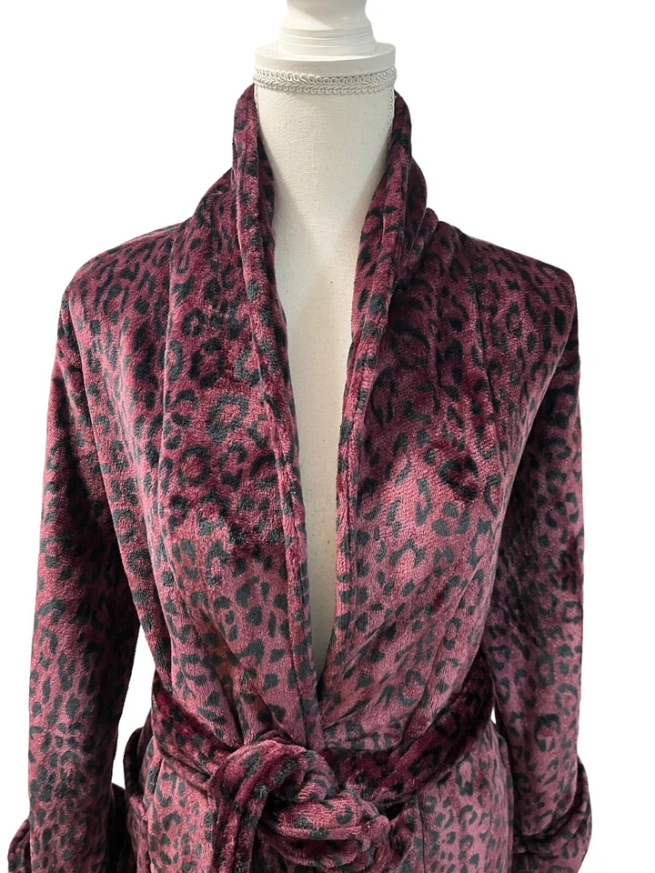 Bata Larga Polar Ultra Suave Estampado Animal Leopardo Natori Private Luxuries M Foto 3 de 4