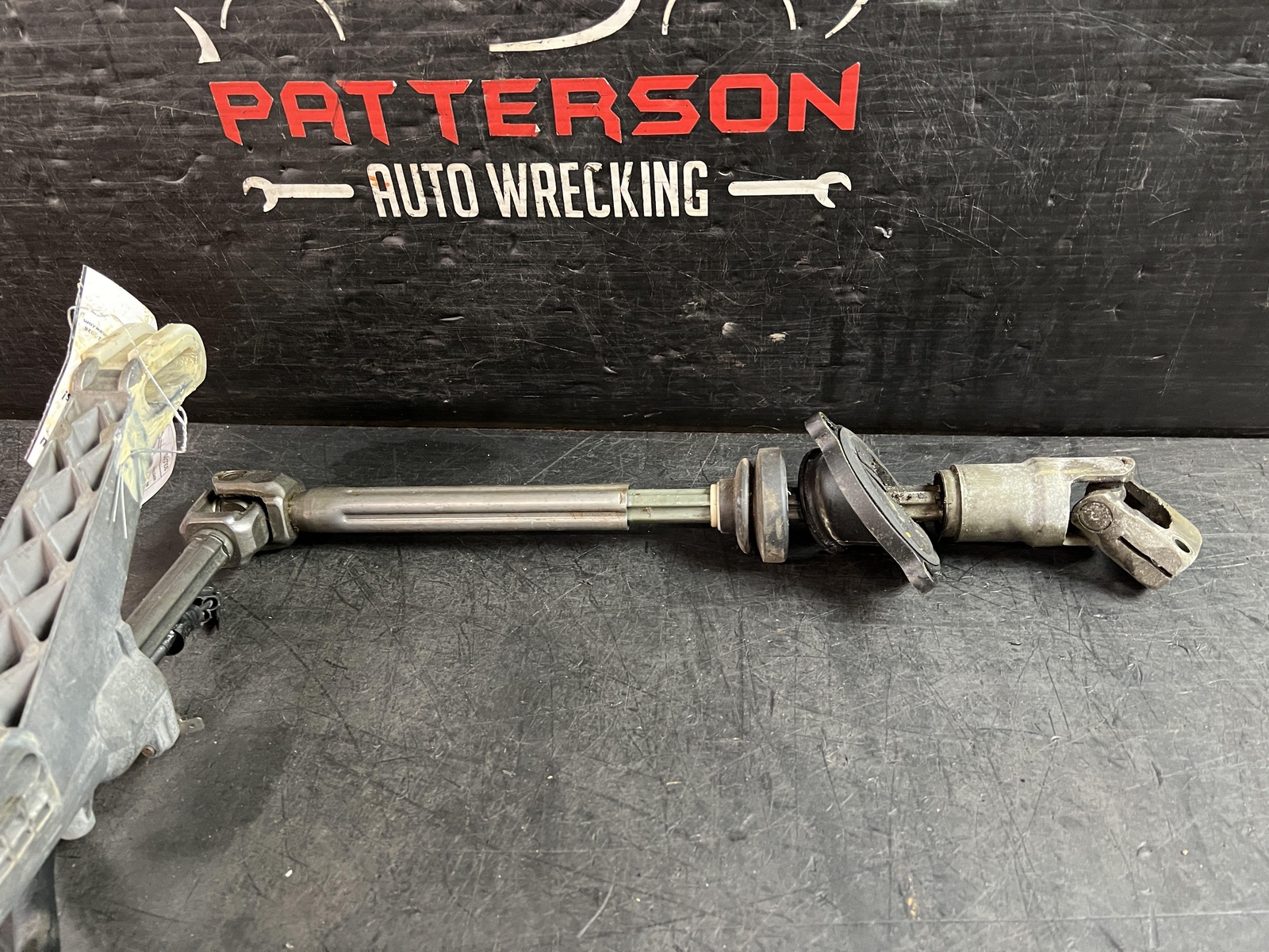 02-06 MASERATI SPYDER STEERING COLUMN W/ PADDLE SHIFTERS & KEY