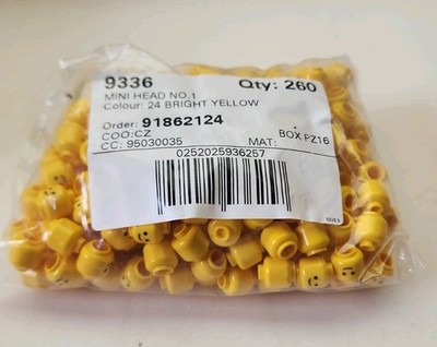 NEW LEGO 9336 Minifigure Heads Yellow Standard Grin Smile Bulk Bag Lot of 260