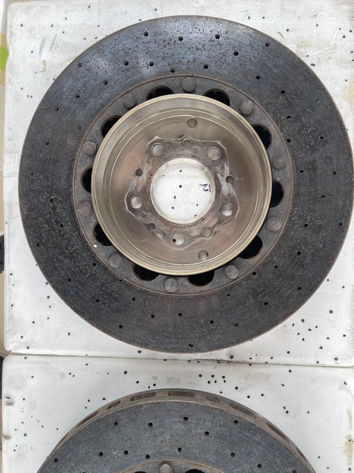 Disco de freno trasero Ferrari F12 Berlinetta rotor cerámico de carbono (PAR) LR y RR Foto 4 de 4