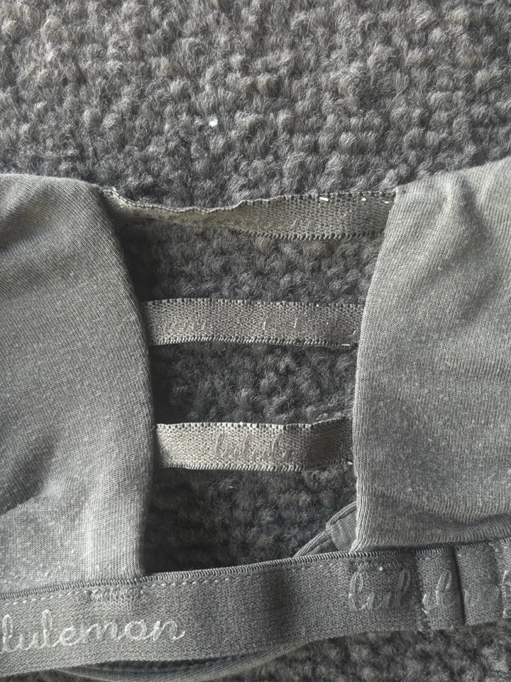 Sujetador deportivo Lululemon Free to Be Wild verde talla 2 Foto 4 de 4