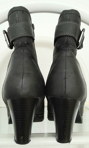 Schwarz-graue Kunstleder 👢 Stiefeletten, 8 cm Absatz, Gr. 42 passt bis Gr. 43 - Bild 22 von 24