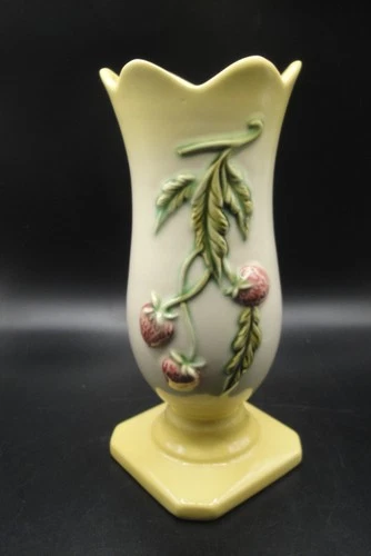 Vintage c.1940's Hull USA Pottery Fiesta Yellow #45 Vase,Strawberries 8.5 inches