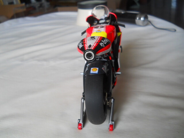 Minichamps 1/12 Ducati Desmosedeci Valentino Rossi Showbike