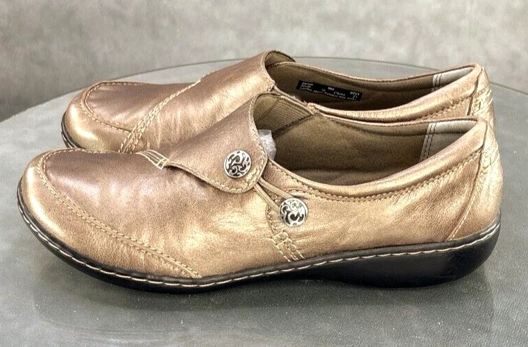 Zapatos mocasines Clarks Bendables para mujer talla 9 cuero bronce Foto 2 de 4