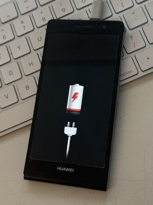 Huawei Ascend P6-U06 P6 Defekt Spender - Display Akku Touch Screen Kamera Etc Ok
