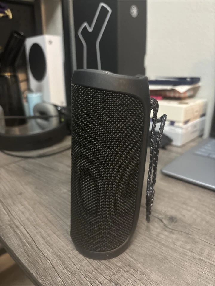 Altavoz portátil Bluetooth JBL Flip 4 - Rojo Foto 2 de 2