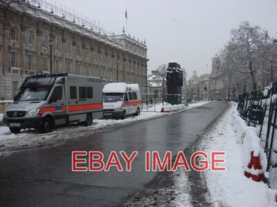 FOTO POLIZEIWAGEN AUF WHITEHALL DIESE FAHRZEUGE SCHEINEN ALS REAKTION AUF