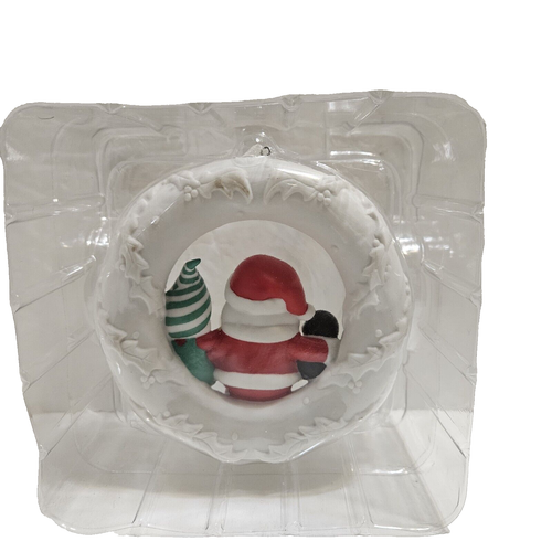2024 Hallmark Wreath of Memories Porcelain 14k Gold Ornament NIB - Picture 8 of 14
