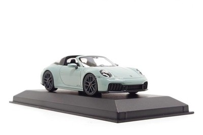 Minichamps 1:43 Porsche 911 Targa 4 GTS (992.2) in Shade Green