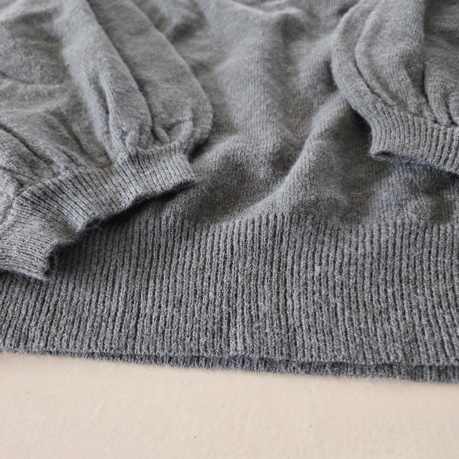 GRADE & GATHER WOMENS MEDIUM OLIVE GREEN PULLOVER SWEATER W/ BALLOON SLEEVES