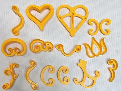 Wilton Cake Decorating Tools Pattern Presses (14 Pcs.)