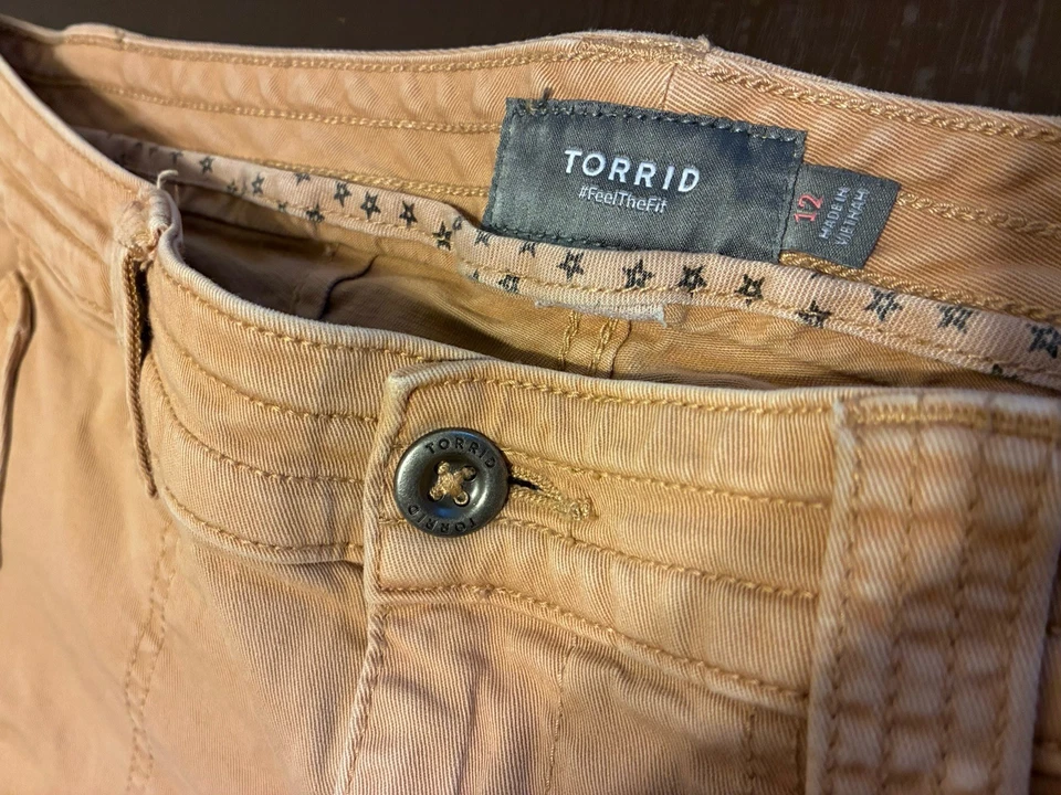 Torrid Feel The Fit Brown Khaki Cotton Shorts Stretch Waist Women’s size 12 - Image 2 of 4
