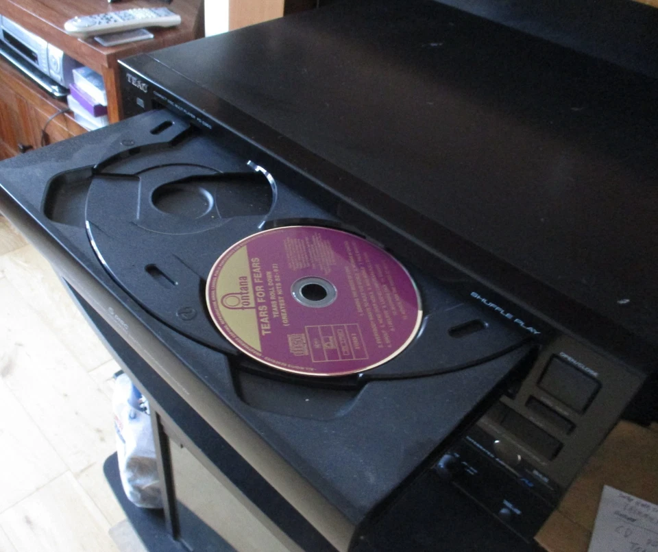 TEAC PD-D2610 - CD Compact Disc 5X Multi Player - Image 4 of 4