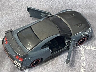Tomica Nissan GT-R Nismo Speicel Color 1:62 Mini Metal Diecast Car